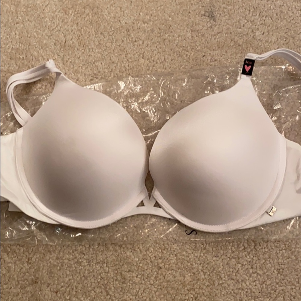 Victoria’s Secret bra BNWT never worn!